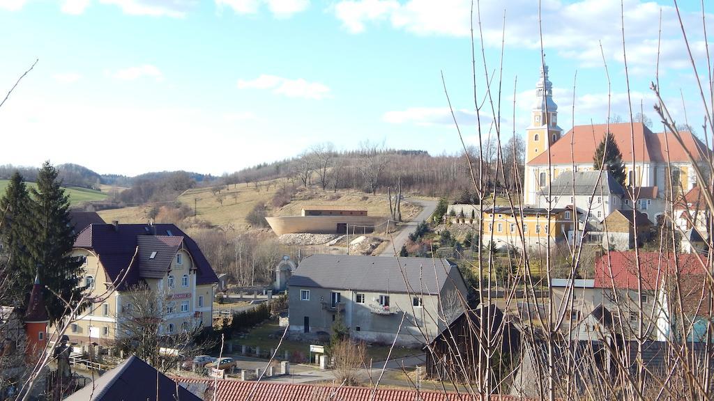 Dom Goscinny Gerus Pławna Kültér fotó